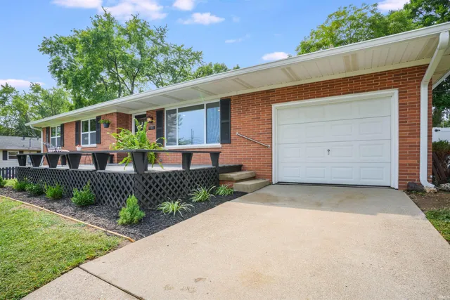 $219,900 | 721 Smith Road, Mount Vernon, IN 47620