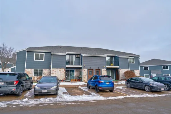 $209,500 | 1403 Whispering Pines Way, Fitchburg, WI 53713