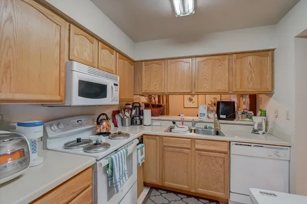 $209,500 | 1403 Whispering Pines Way, Fitchburg, WI 53713