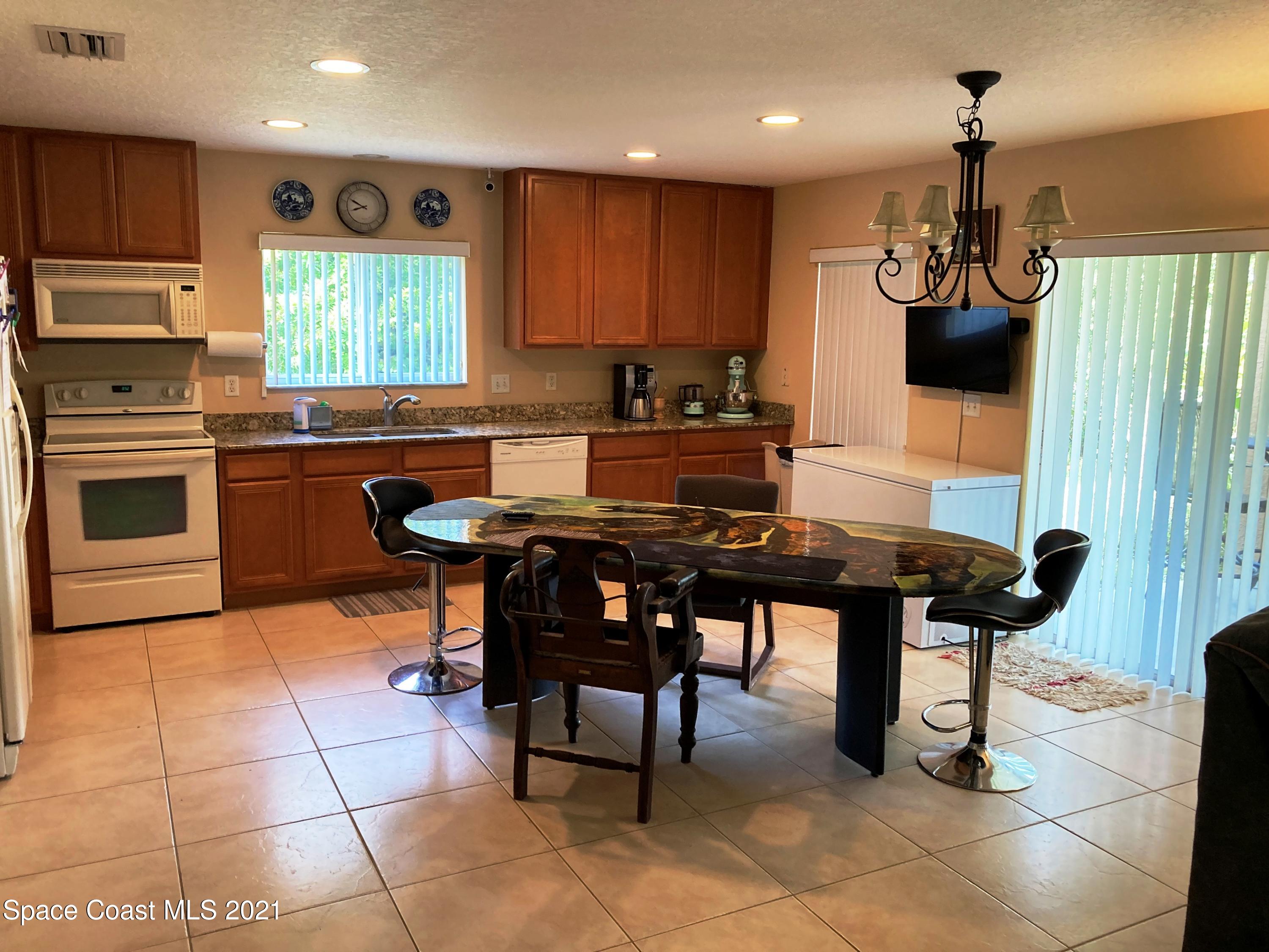 140 White Road Southwest Palm Bay, FL 32908 - Photo 2 of 5 IMG_5554