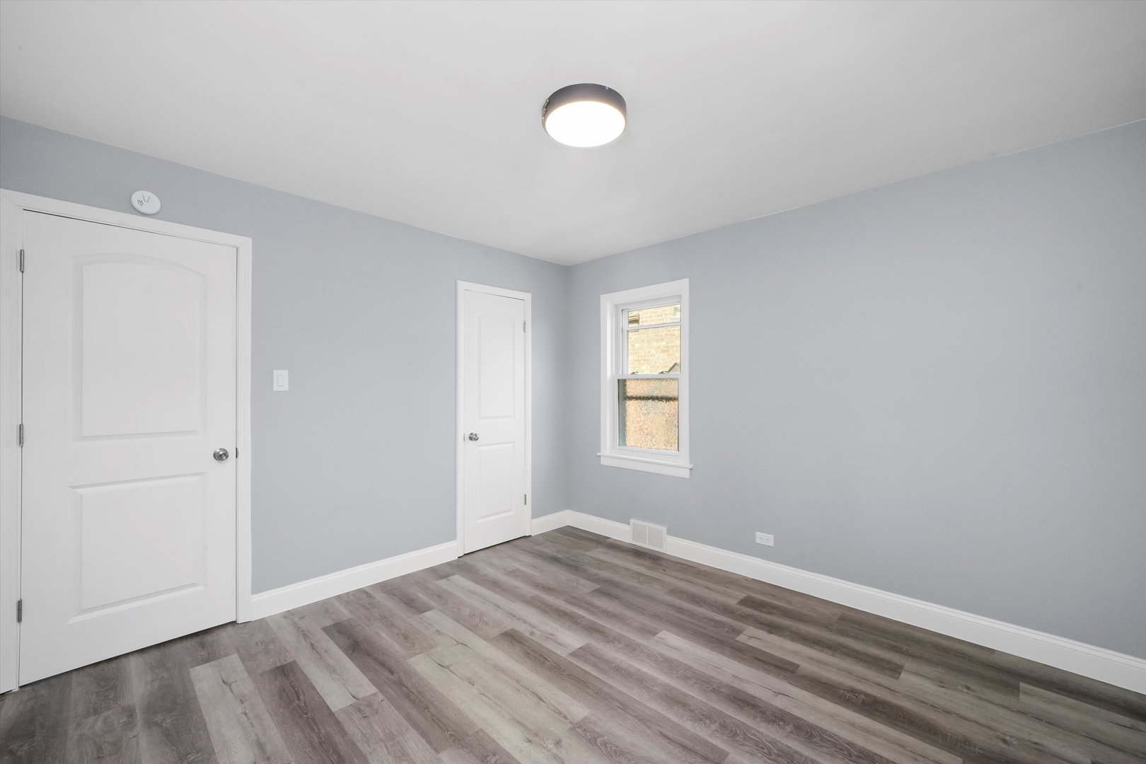 4353 West Marquette Road Chicago, IL 60629 - Photo 20 of 47 a view of empty room with window