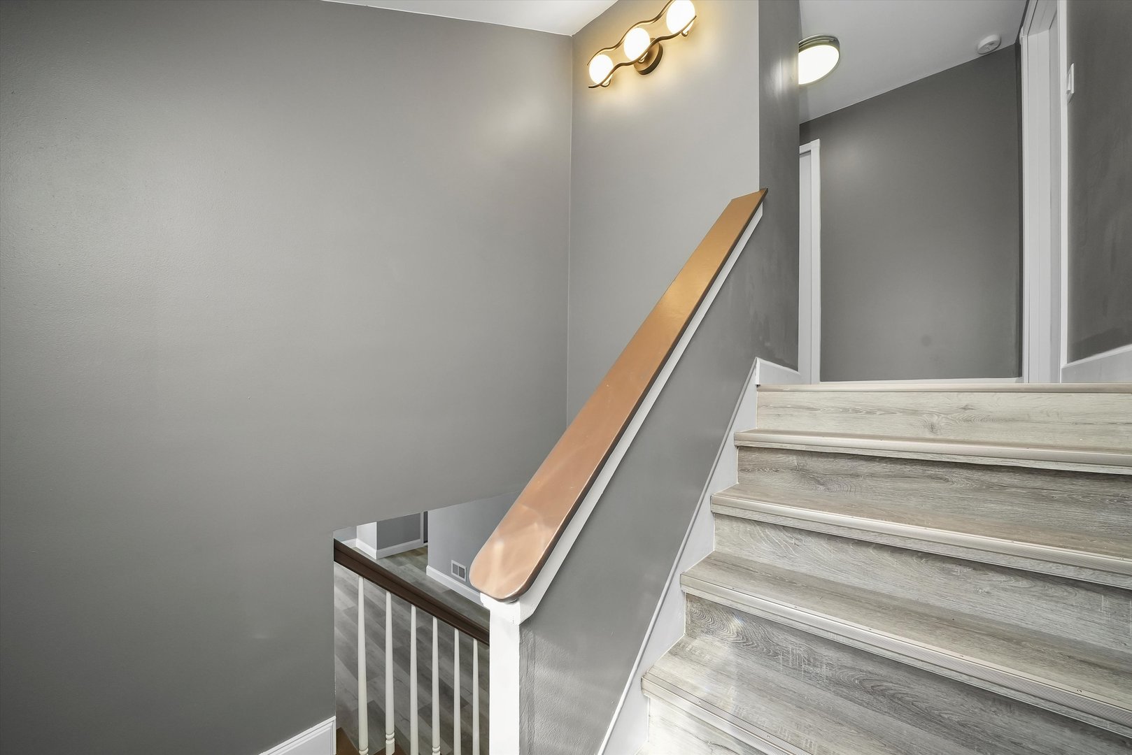 4353 West Marquette Road Chicago, IL 60629 - Photo 22 of 47 a view of entryway