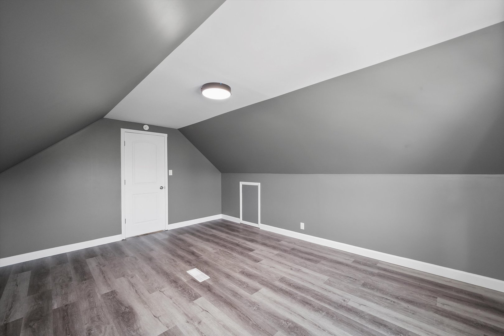 4353 West Marquette Road Chicago, IL 60629 - Photo 27 of 47 a view of empty room