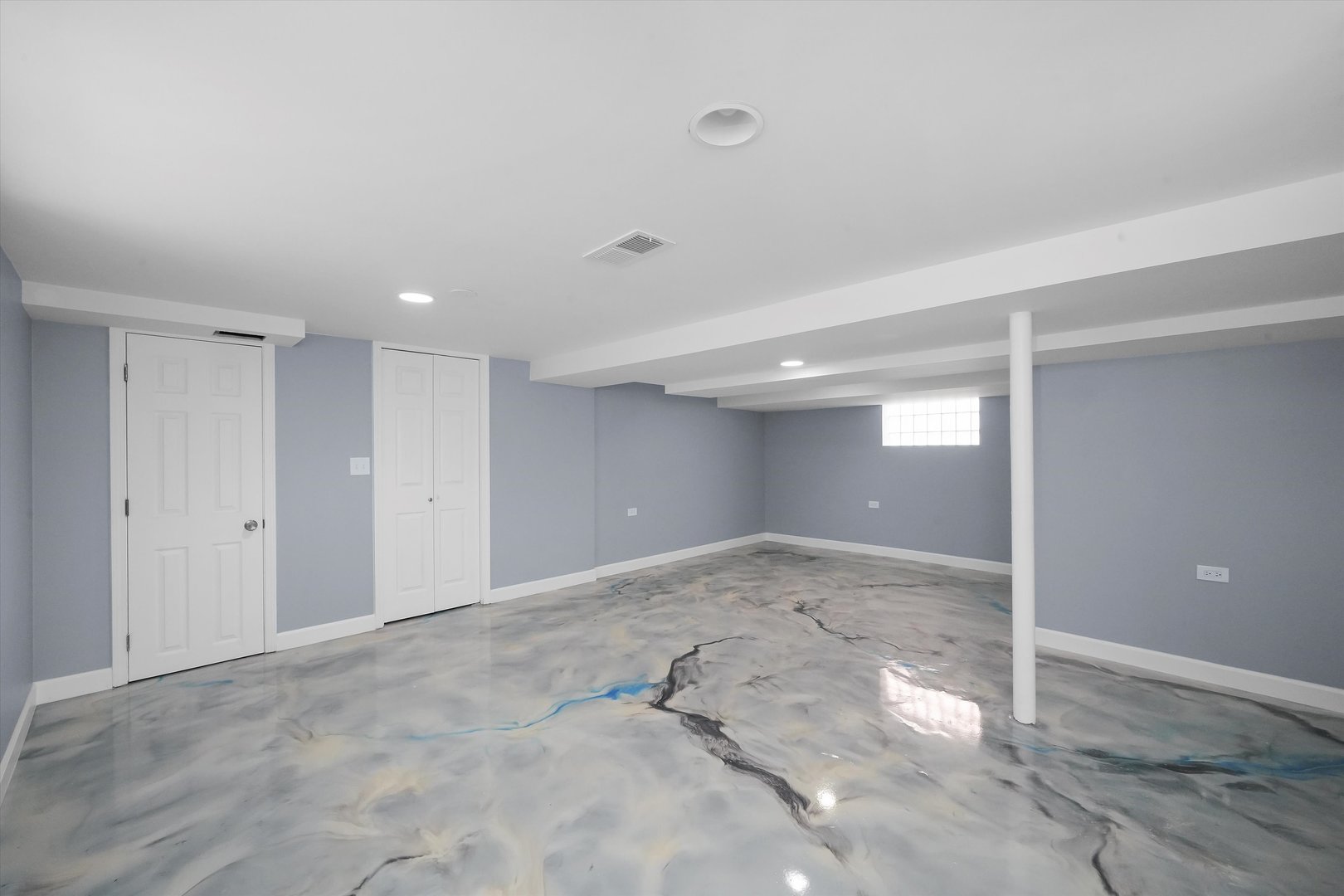 4353 West Marquette Road Chicago, IL 60629 - Photo 29 of 47 an empty room with windows