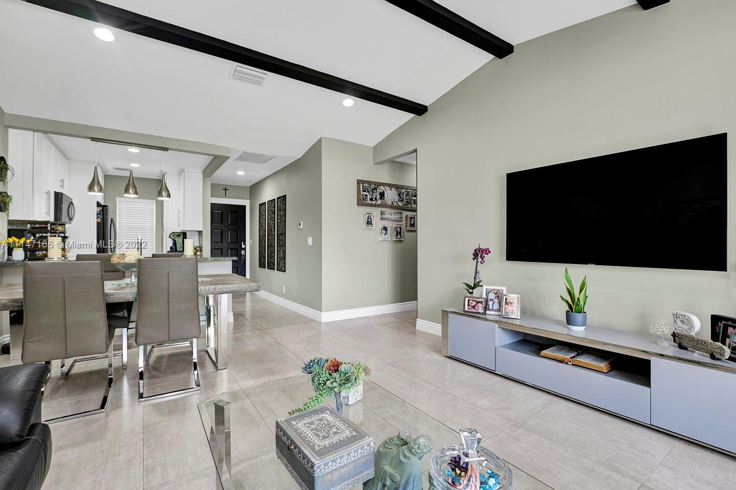 9845 Three Lakes Circle, Unit 1G Boca Raton, FL 33428 - Photo 14 of 50 Andre 6