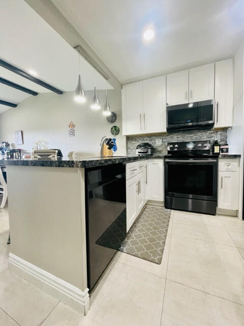 9845 Three Lakes Circle, Unit 1G Boca Raton, FL 33428 - Photo 5 of 50 11- Photo 7