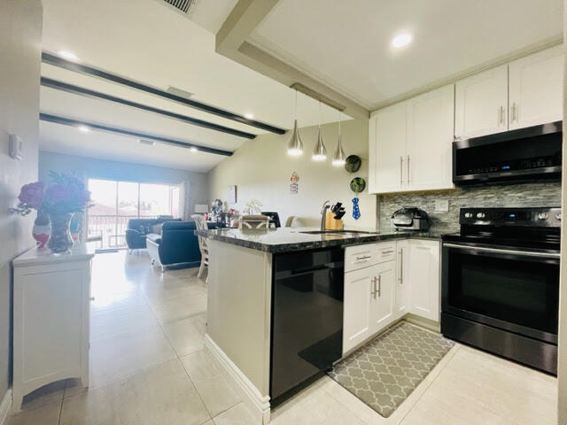 9845 Three Lakes Circle, Unit 1G Boca Raton, FL 33428 - Photo 10 of 50 11- Photo 5