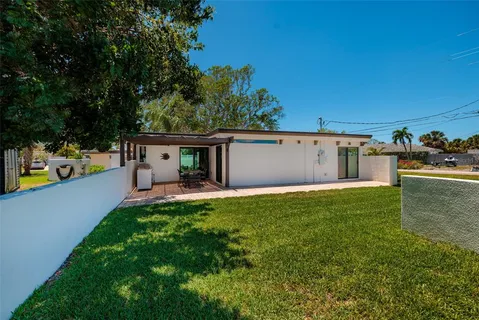 $739,500 | 302 41st Avenue, St. Pete Beach, FL 33706