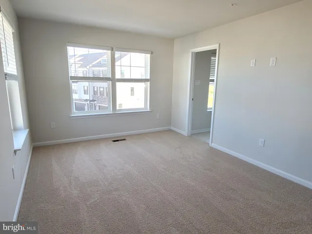 $2,950 | 762 Union Street, Frederick, MD 21701