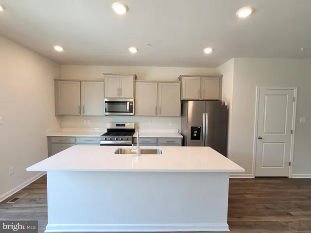 $2,950 | 762 Union Street, Frederick, MD 21701