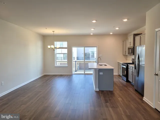 $2,950 | 762 Union Street, Frederick, MD 21701