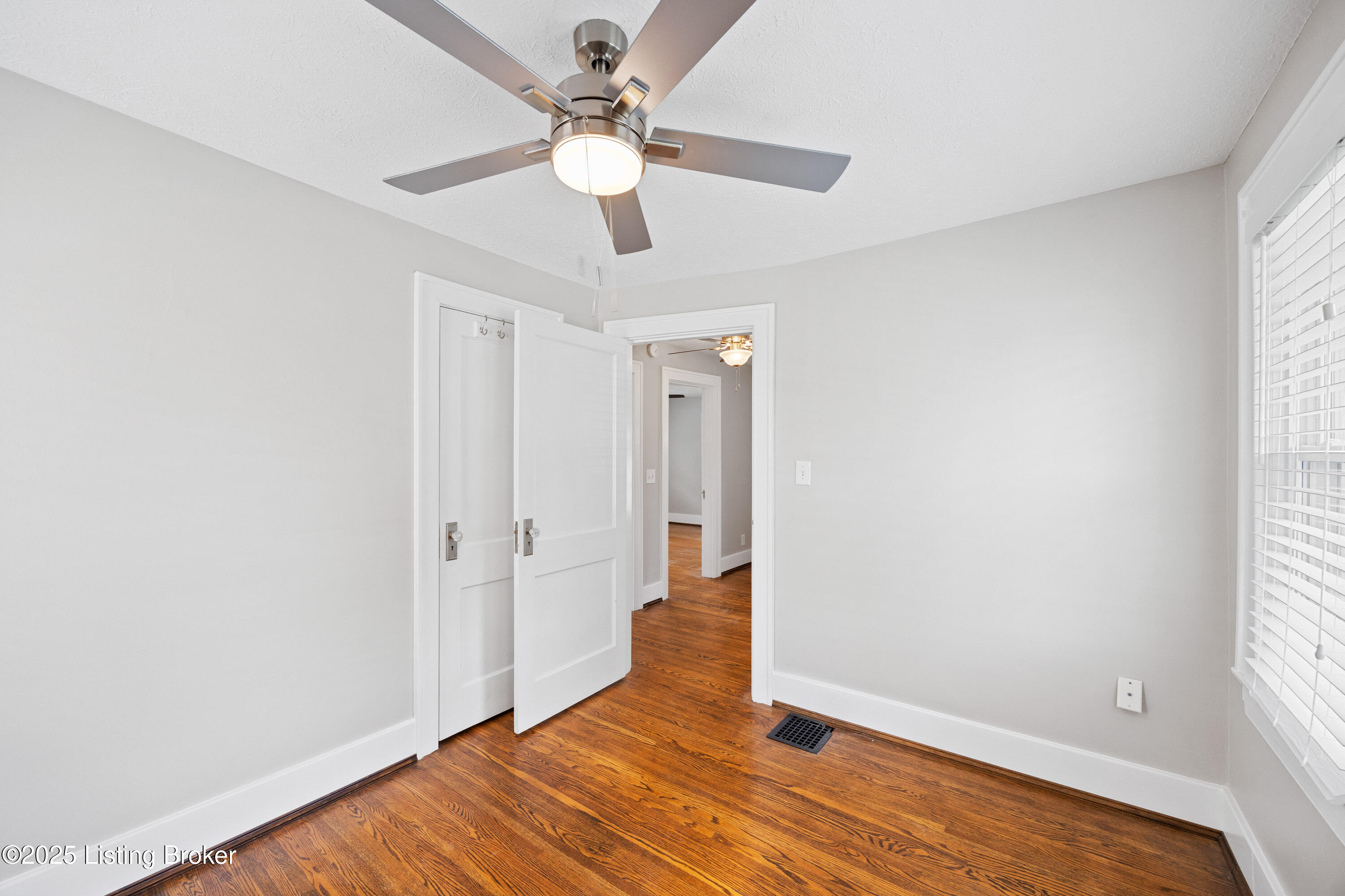 3224 Lexington Road Louisville, KY 40206 - Photo 21 of 32 021