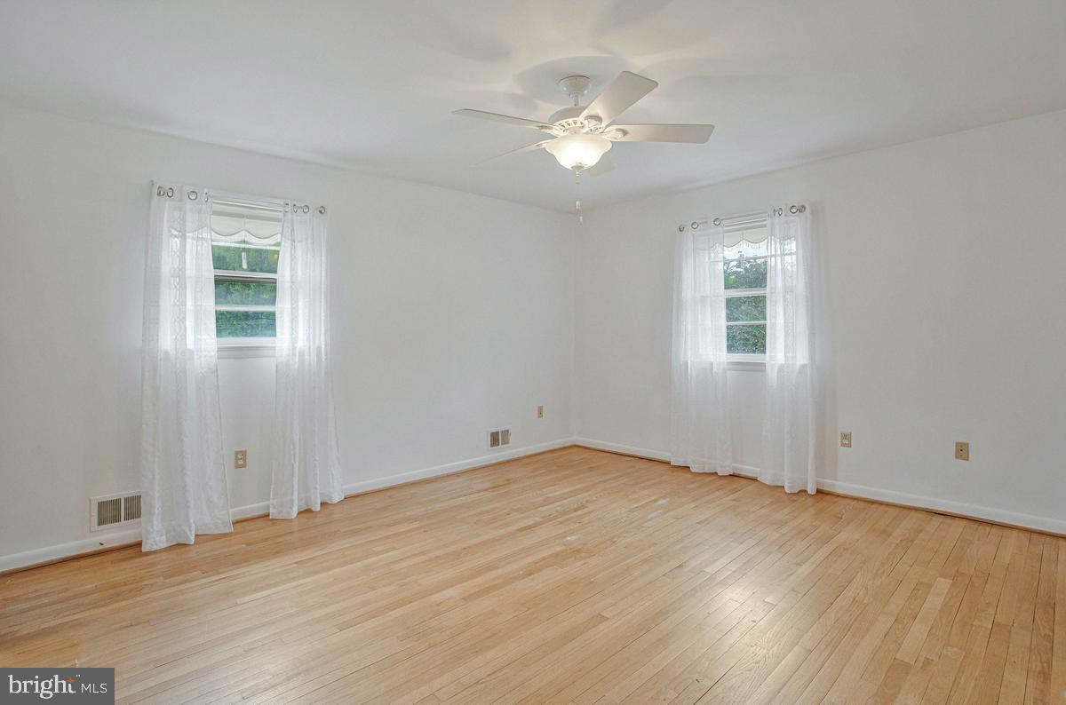 10700 Ward Road Dunkirk, MD 20754 - Photo 20 of 38 Large bedroom downstairs