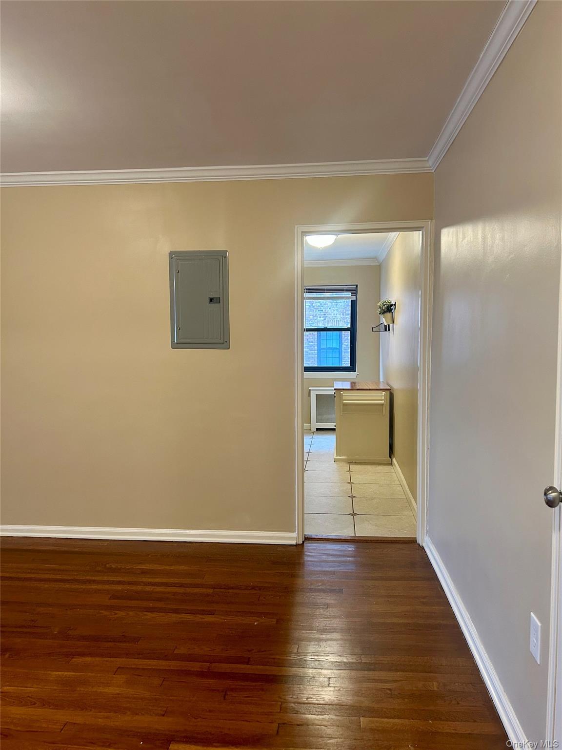 19 Old Mamaroneck Road, Unit 2J White Plains, NY 10605 - Photo 3 of 14 a view of a livingroom with wooden floor and furniture