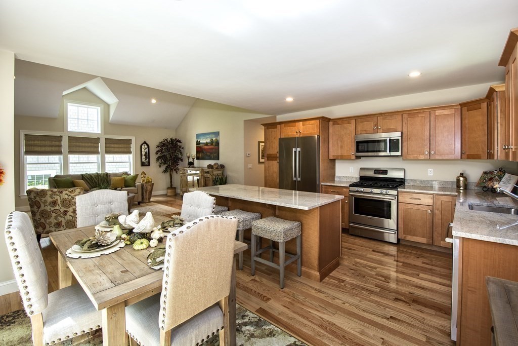 4 Cobblestone Circle Mashpee, MA 02649 - Photo 10 of 36