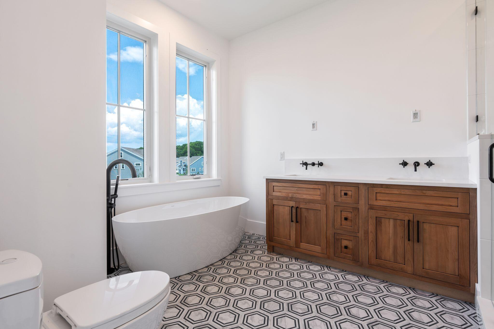 13 Washburn Farm Lane, Unit 7 Kittery Point, ME 03905 - Photo 15 of 25 Similar Home