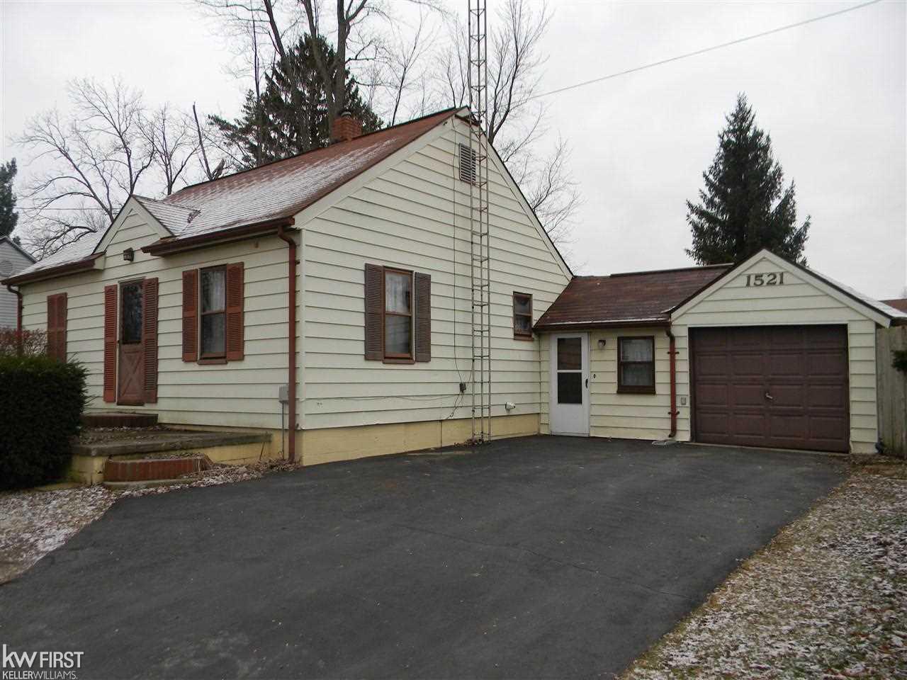 1521 North Seymour Road Flushing, MI 48433 - Photo 7 of 35 21545422-6.JPG