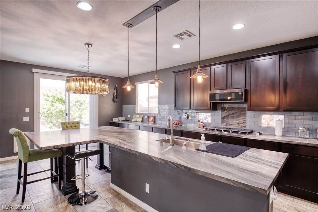 11055 Hunting Hawk Road Las Vegas, NV 89179 - Photo 11 of 25
