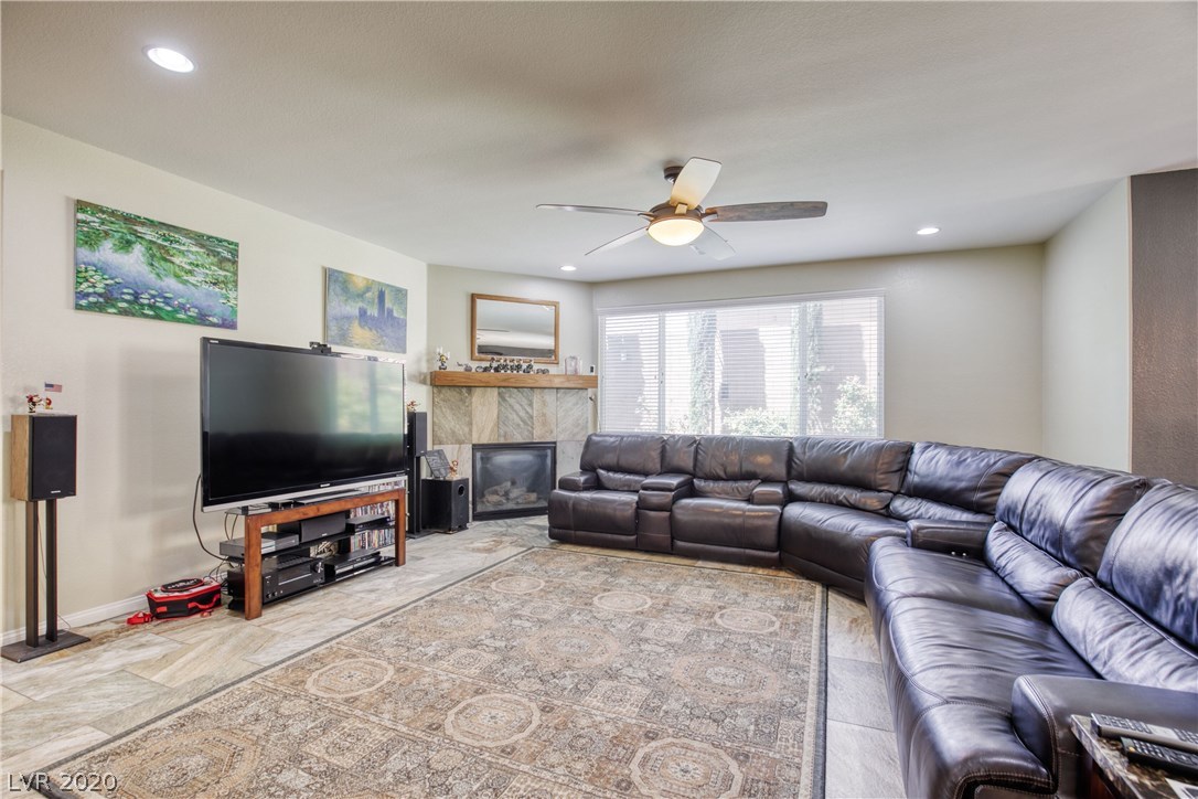11055 Hunting Hawk Road Las Vegas, NV 89179 - Photo 5 of 25