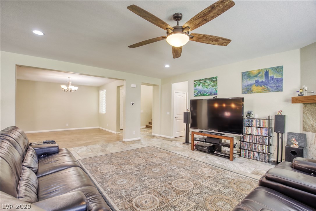 11055 Hunting Hawk Road Las Vegas, NV 89179 - Photo 8 of 25