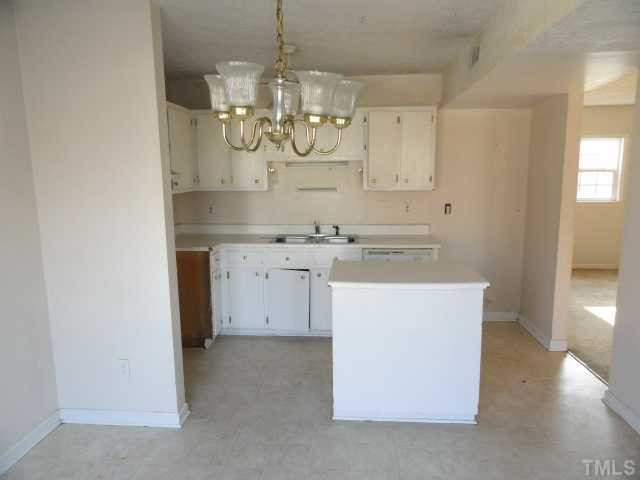 5101 Ranada Court Raleigh, NC 27616 - Photo 3 of 10 Kitchen