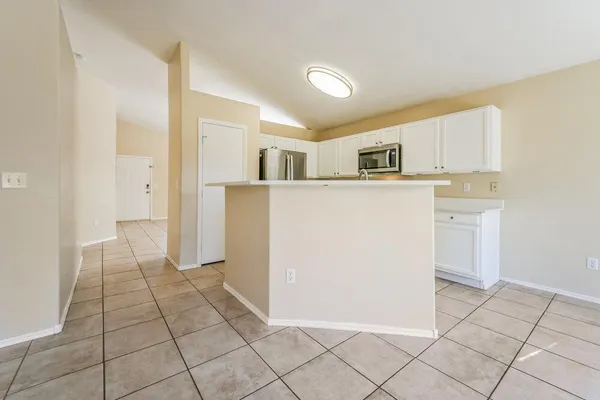 $2,555 | 495 West Scott Avenue, Gilbert, AZ 85233