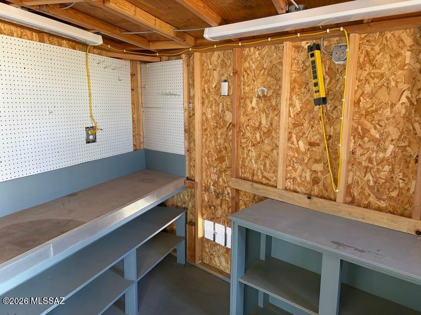 5788 West Rocking Cir Street Tucson, AZ 85713 - Photo 15 of 17 Workshop/Shed