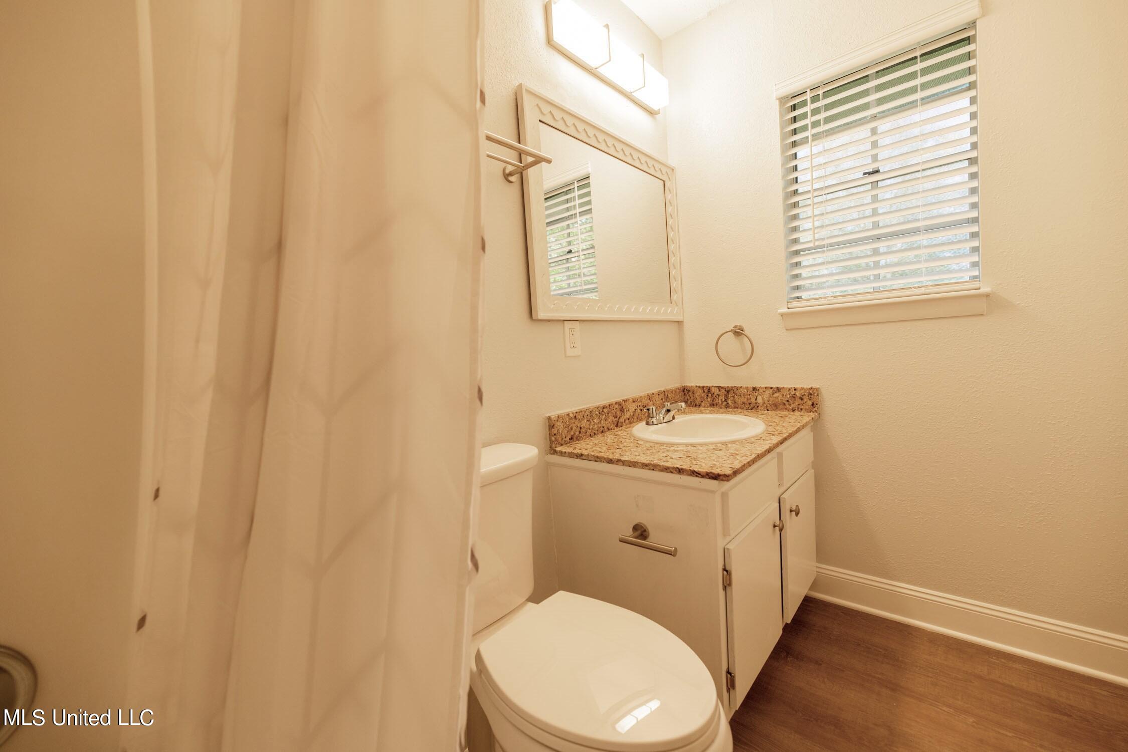 11658 Lorraine Road Gulfport, MS 39503 - Photo 17 of 24 15