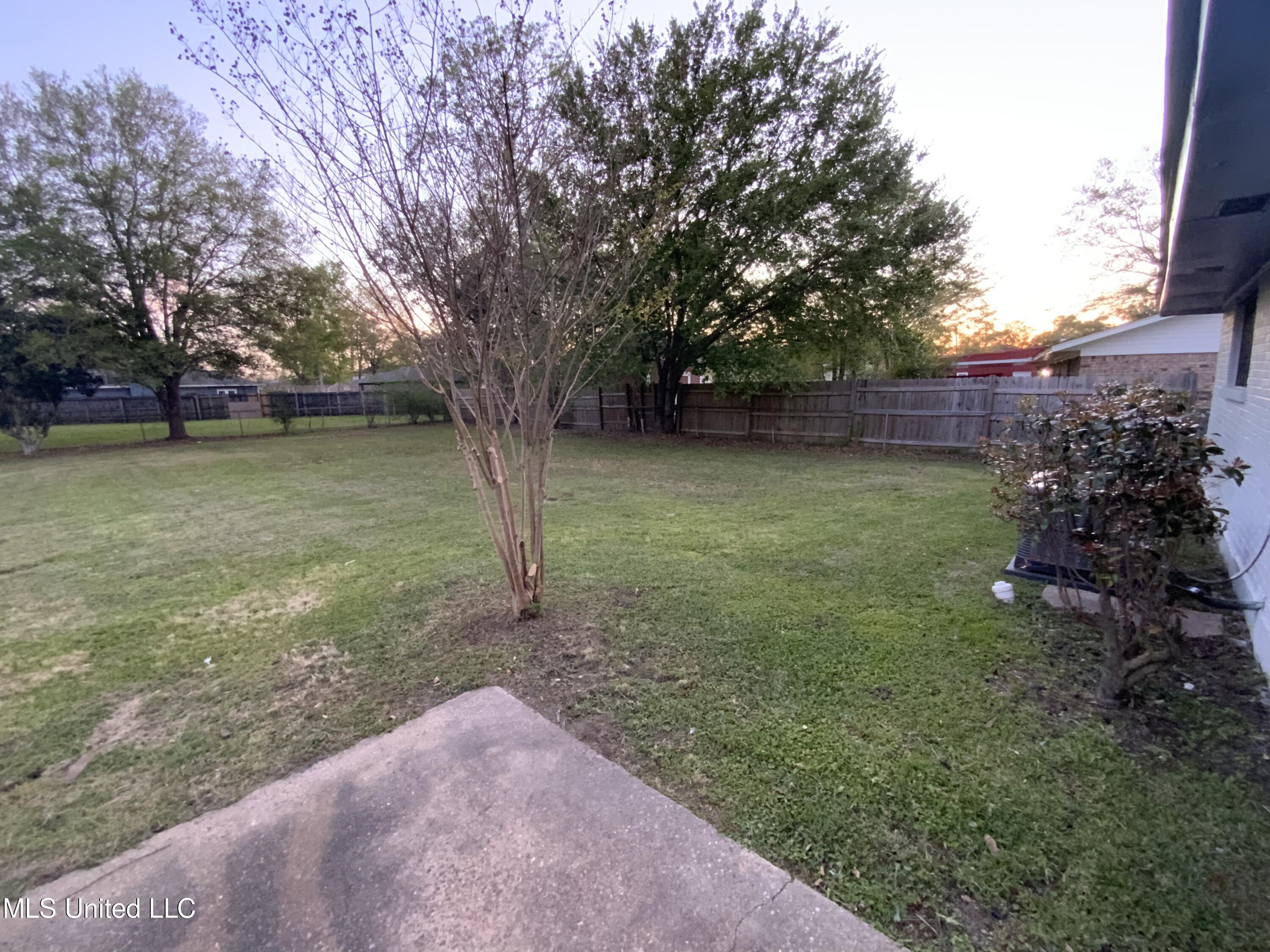 11658 Lorraine Road Gulfport, MS 39503 - Photo 19 of 24 81068593-0523-497D-A655-2019D60A6977
