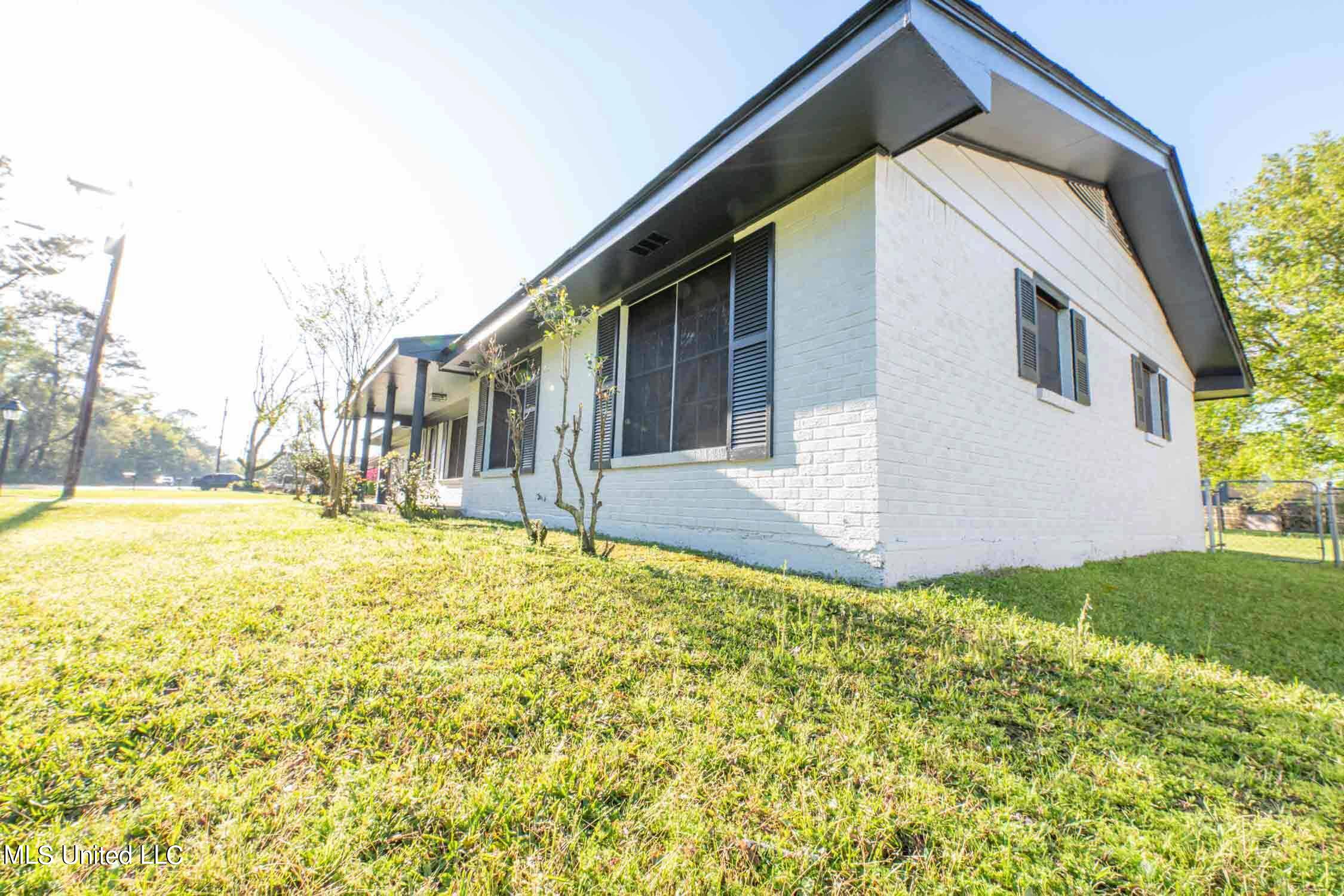 11658 Lorraine Road Gulfport, MS 39503 - Photo 24 of 24 PixPlaza-44