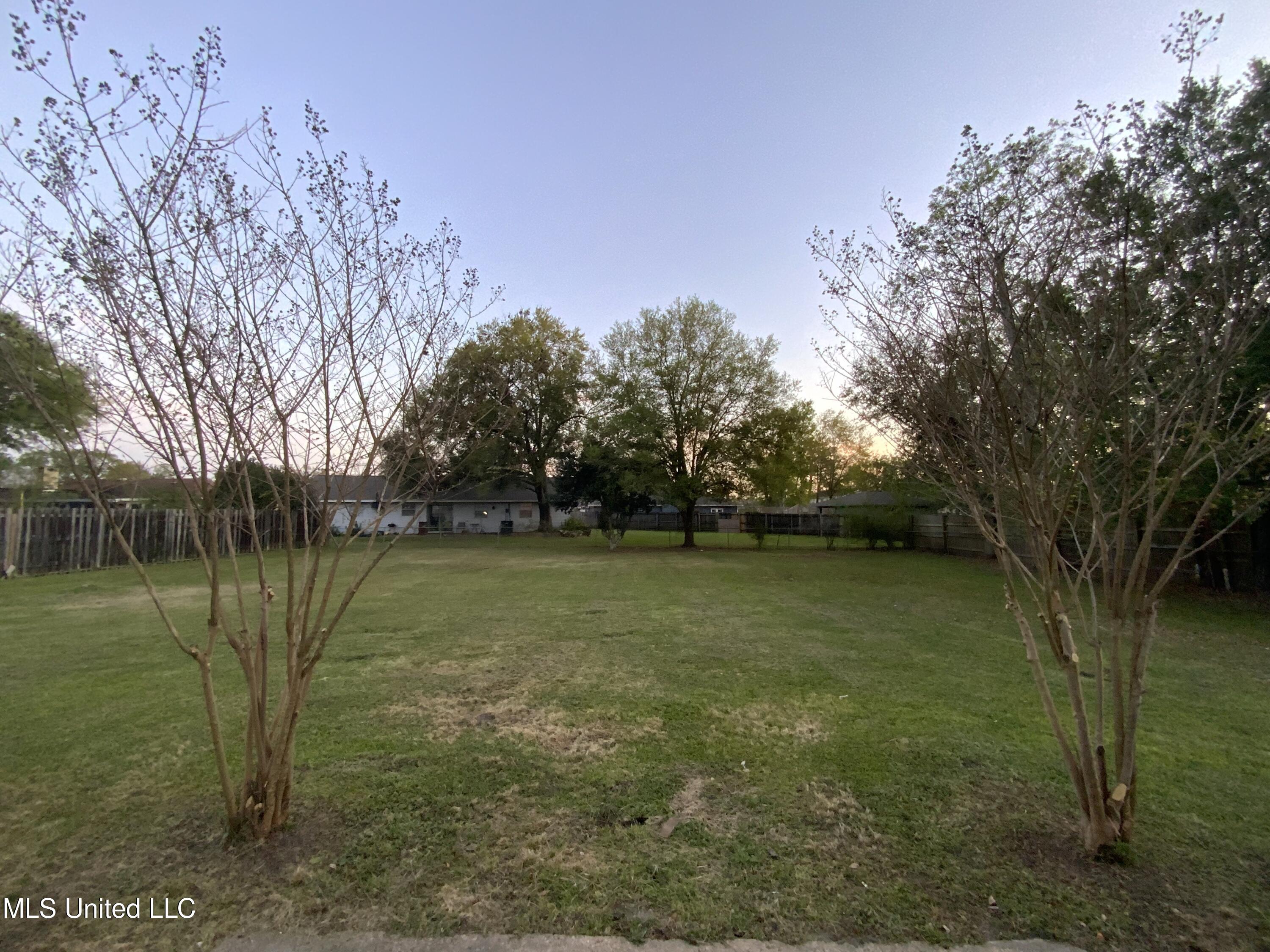 11658 Lorraine Road Gulfport, MS 39503 - Photo 3 of 24 8E62DA65-1018-4B4F-82E5-8331C5A0C8A3