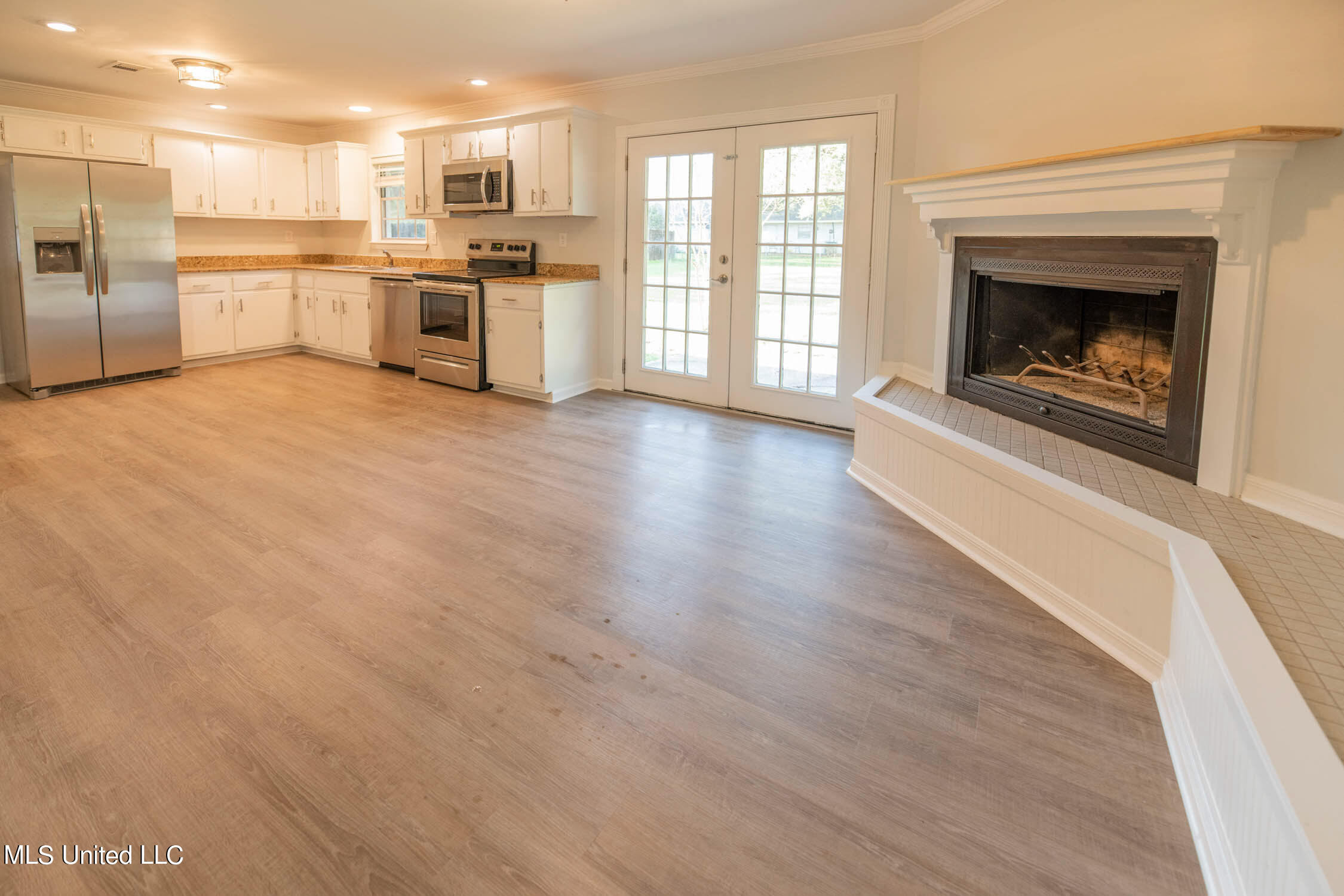11658 Lorraine Road Gulfport, MS 39503 - Photo 4 of 24 2