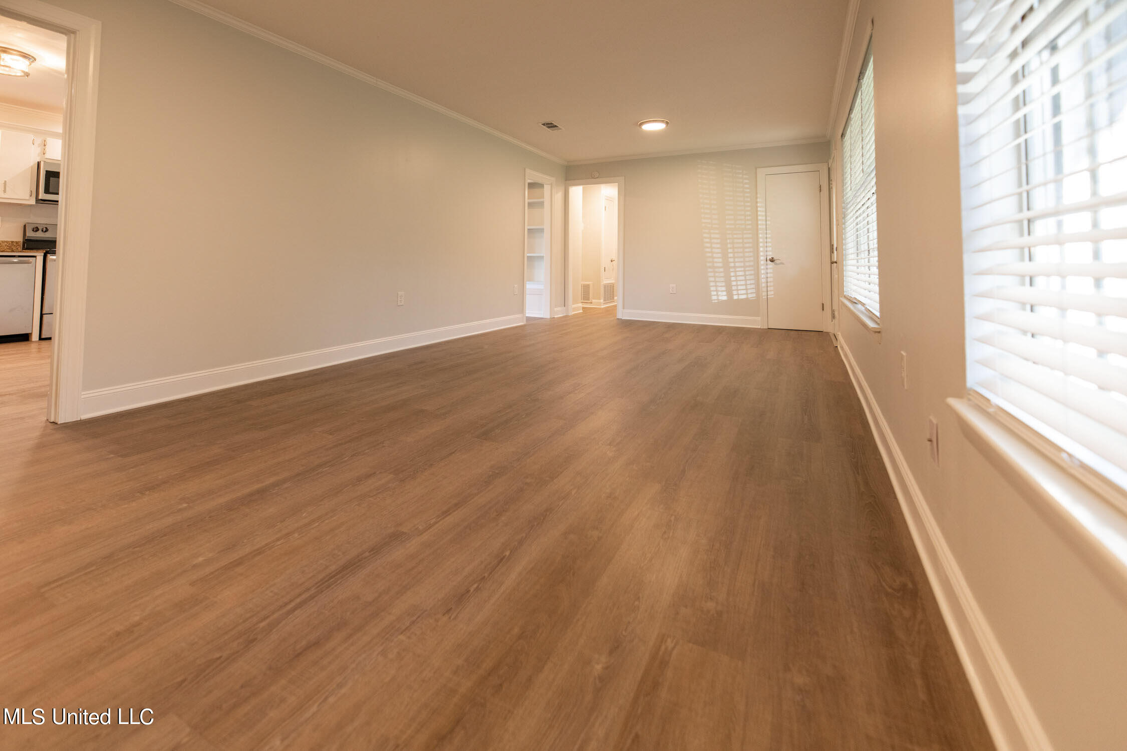 11658 Lorraine Road Gulfport, MS 39503 - Photo 6 of 24 4
