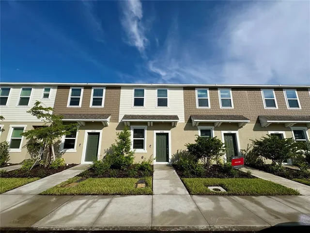 front view of house with a yard