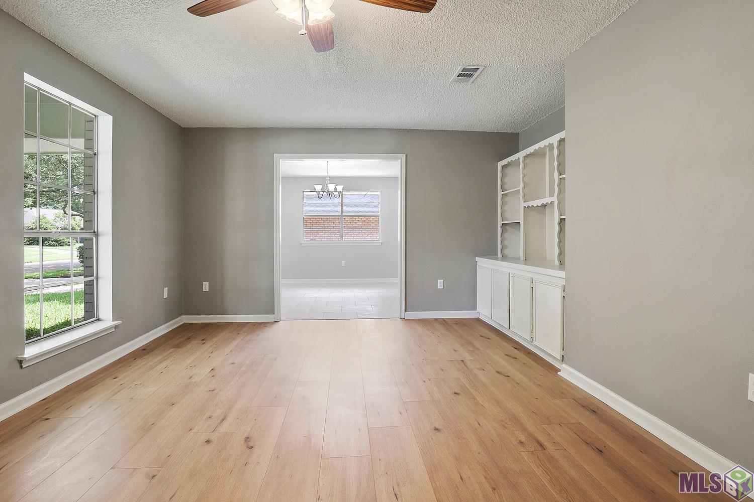 10124 Hackberry Drive Baton Rouge, LA 70809 - Photo 4 of 21 Gallery Image 4