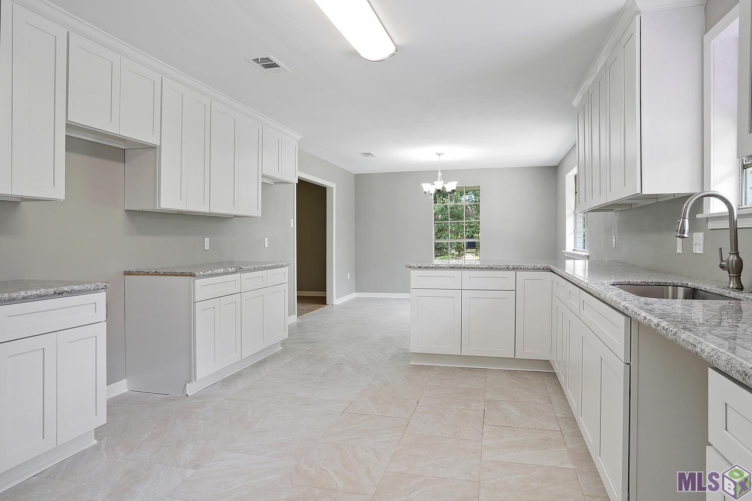 10124 Hackberry Drive Baton Rouge, LA 70809 - Photo 8 of 21 Gallery Image 8