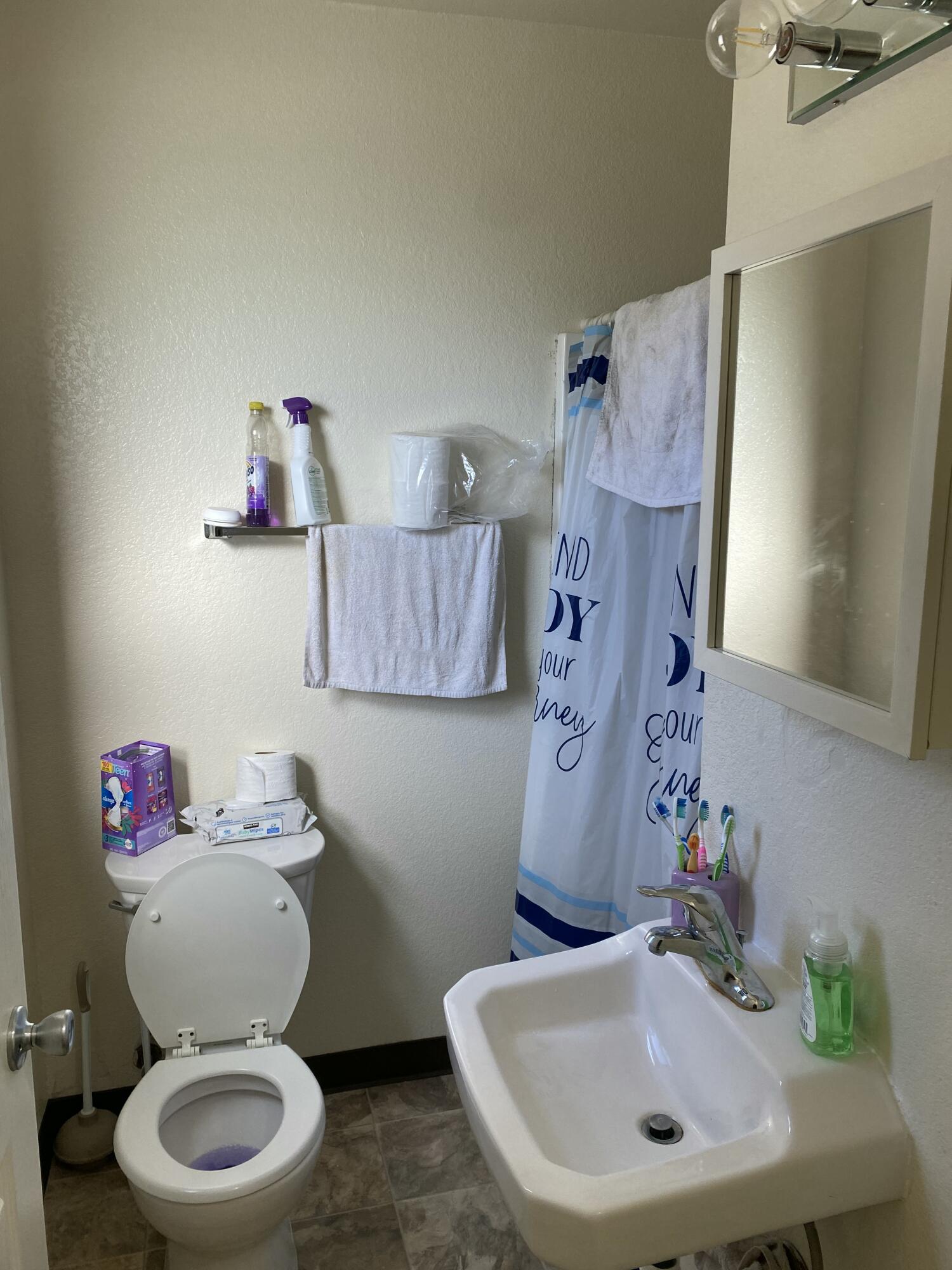 1076 New Navy Base Road Arcata, CA 95521 - Photo 9 of 23 Apt3_bathroom