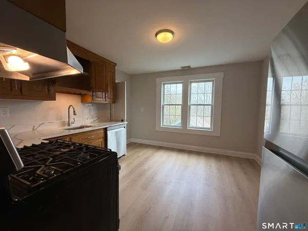 $1,500 | 73 New Street, Naugatuck, CT 06770
