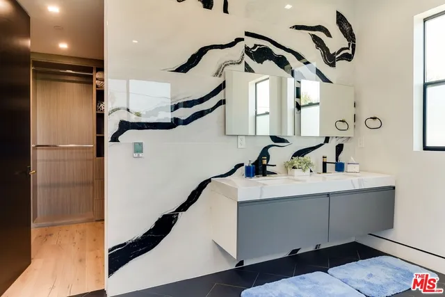 a view of a workspace with furniture