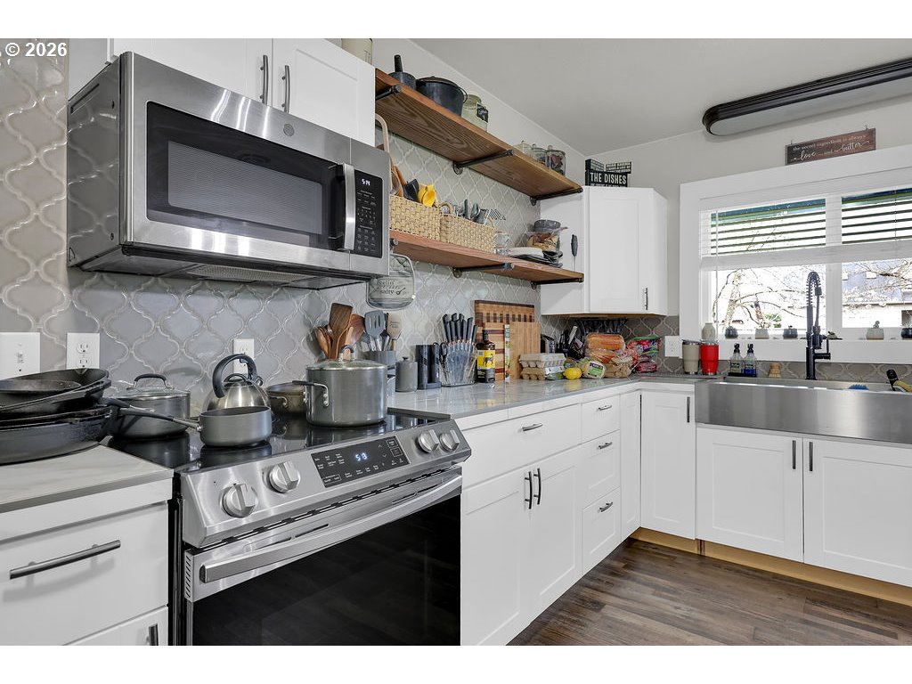 1215 Irving Road Eugene, OR 97404 - Photo 11 of 42