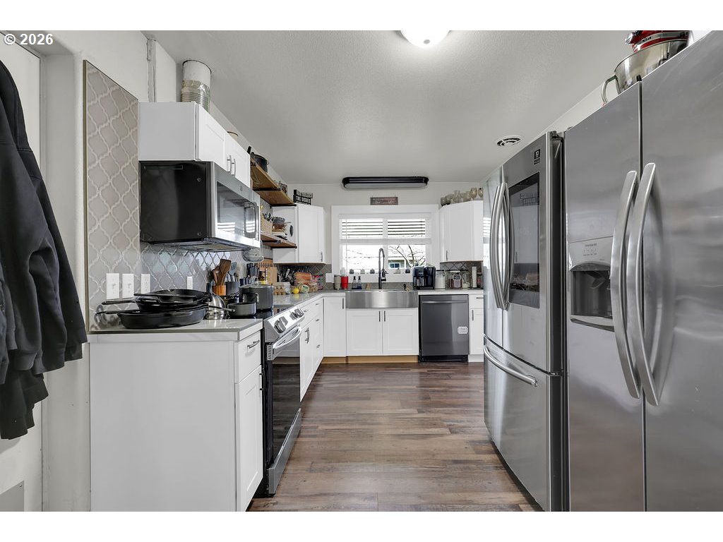 1215 Irving Road Eugene, OR 97404 - Photo 13 of 42