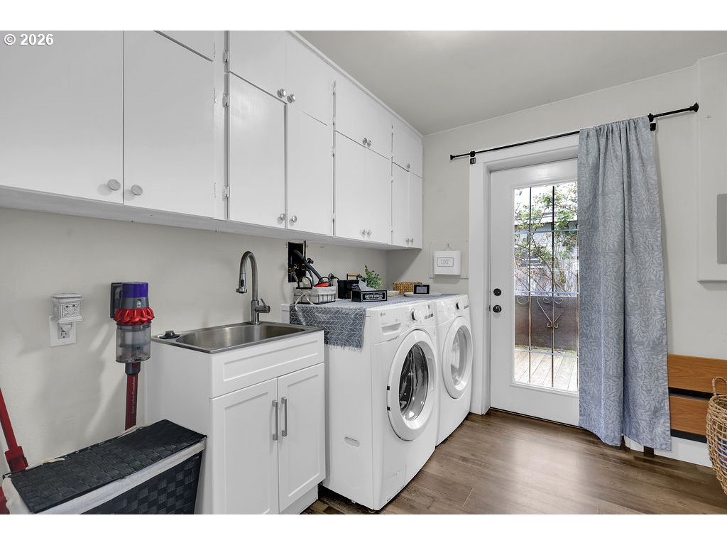 1215 Irving Road Eugene, OR 97404 - Photo 16 of 42