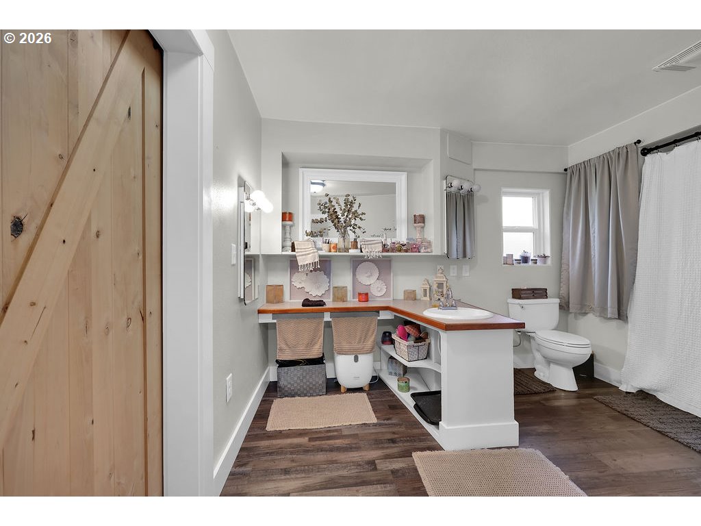 1215 Irving Road Eugene, OR 97404 - Photo 24 of 42