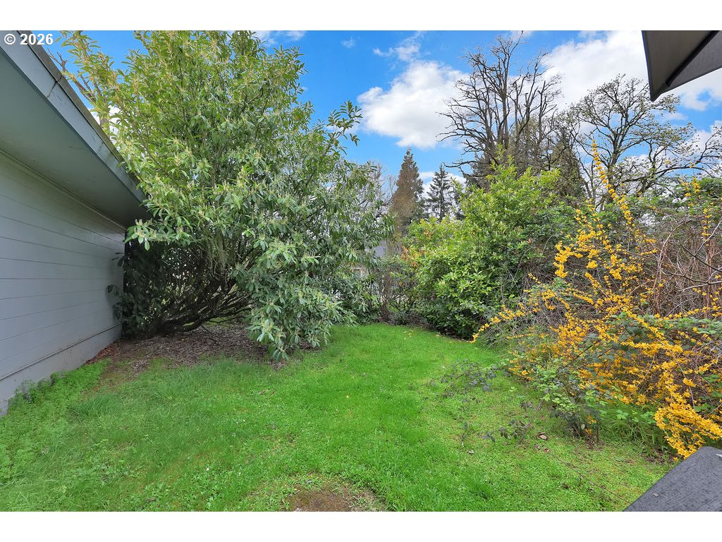 1215 Irving Road Eugene, OR 97404 - Photo 35 of 42