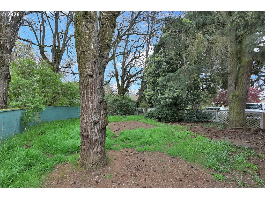 1215 Irving Road Eugene, OR 97404 - Photo 36 of 42