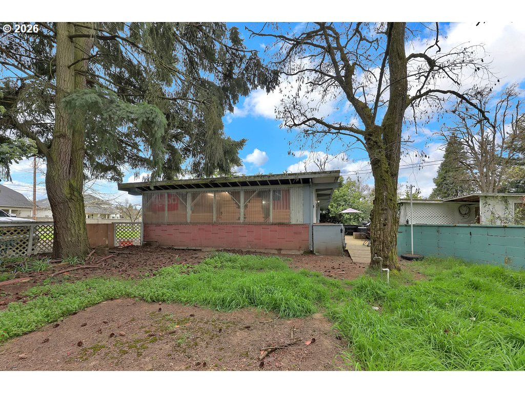 1215 Irving Road Eugene, OR 97404 - Photo 37 of 42