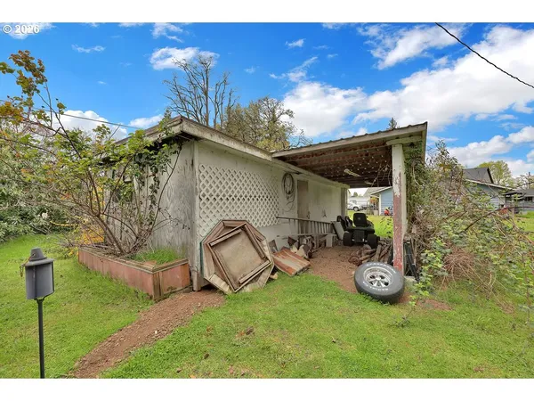 $415,000 | 1215 Irving Road, Eugene, OR 97404