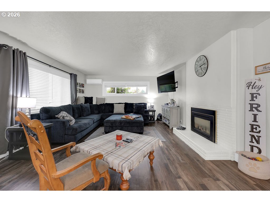 1215 Irving Road Eugene, OR 97404 - Photo 5 of 42