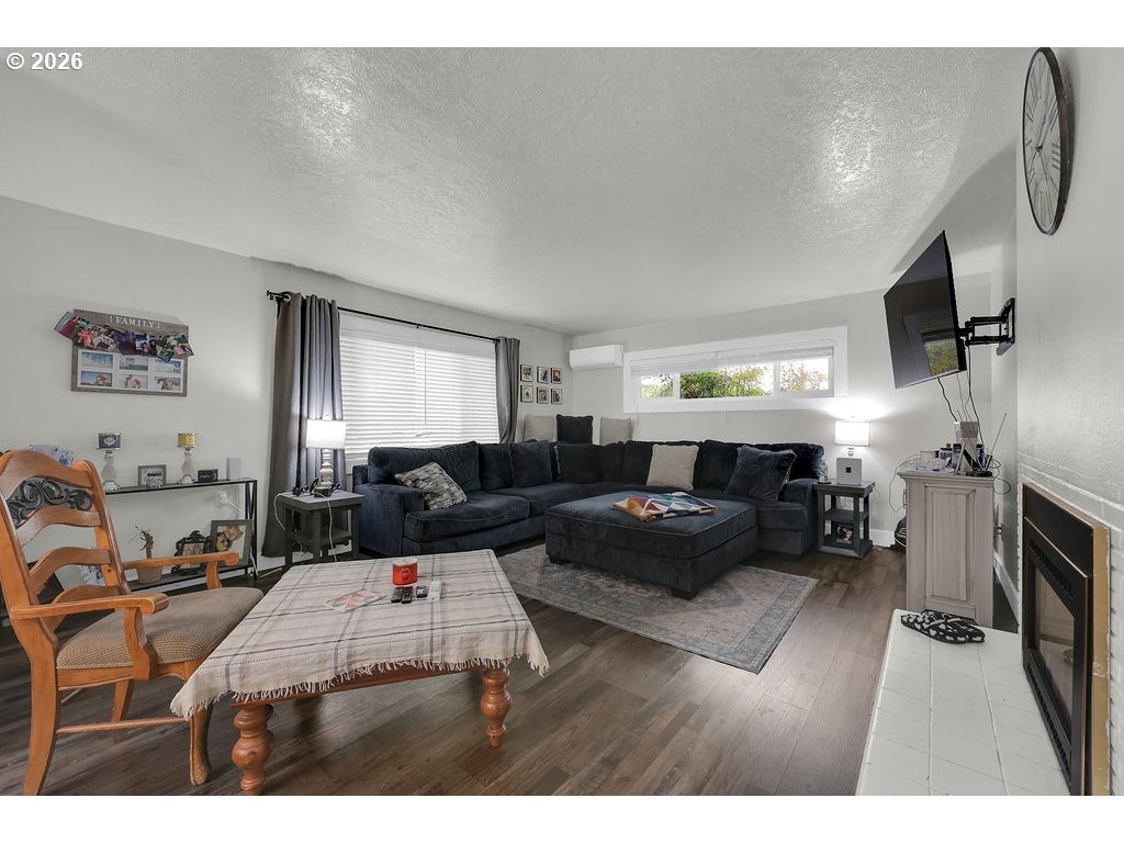 1215 Irving Road Eugene, OR 97404 - Photo 6 of 42