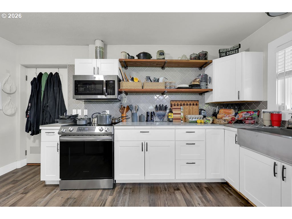 1215 Irving Road Eugene, OR 97404 - Photo 8 of 42